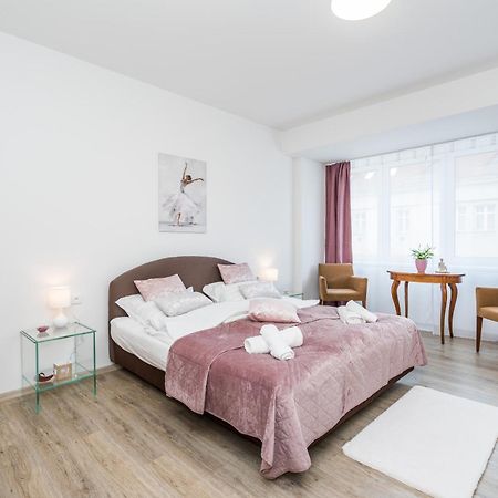 Perla Hradce 202 Hradec Kralove Exterior foto